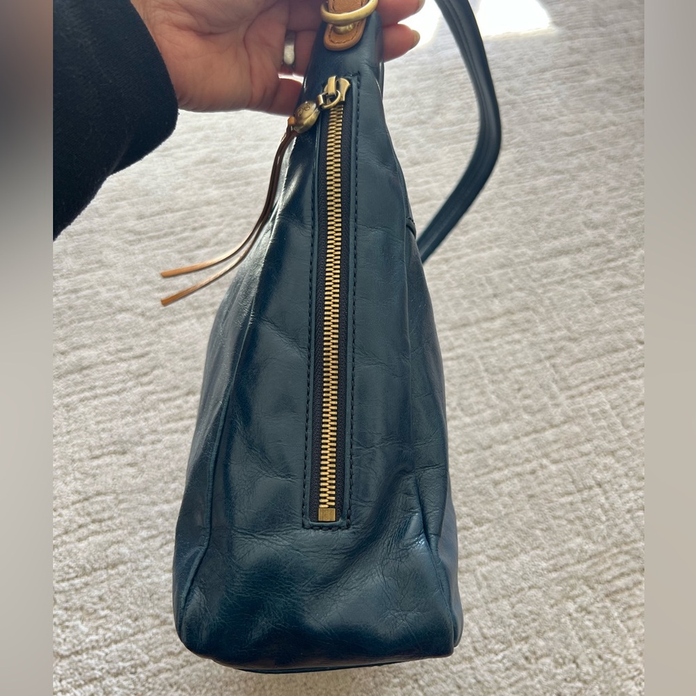 Elegant Blue Leather Hobo Bag - Picture 4 of 16